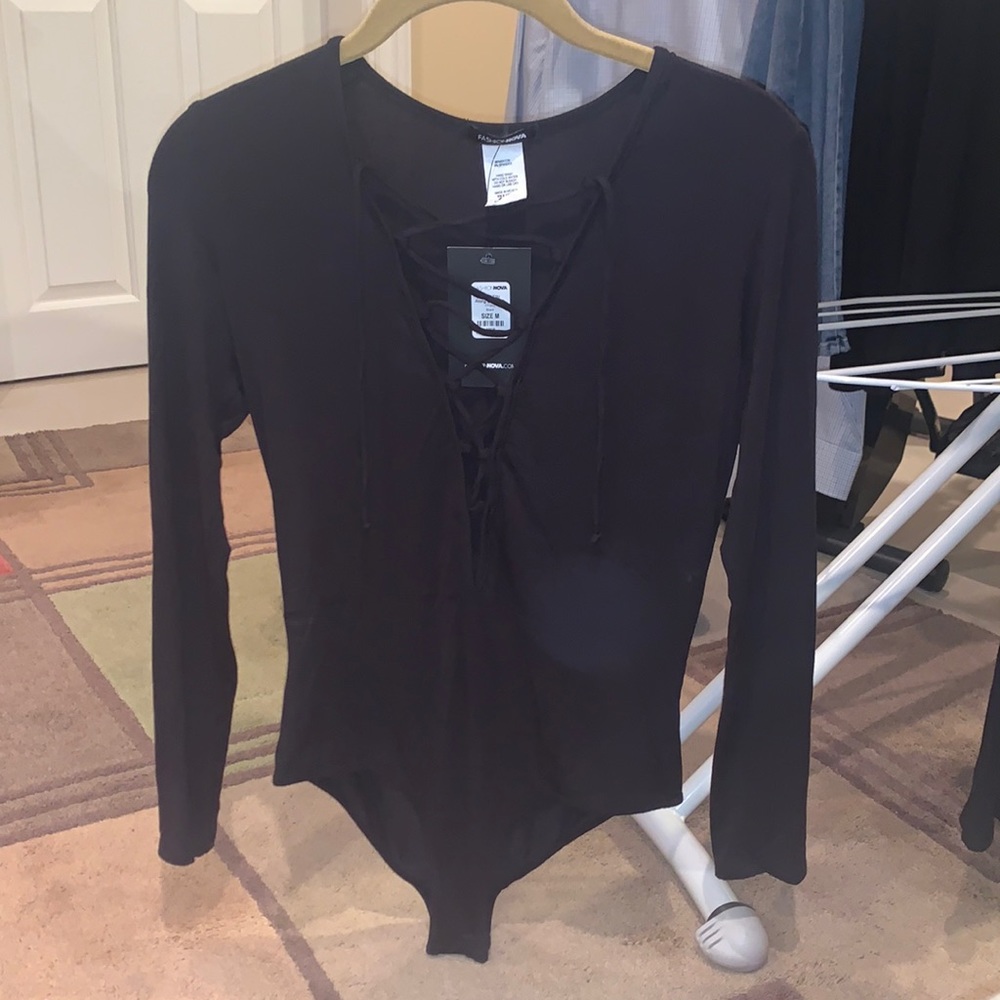 Fashionova cross cross black bodysuit size M
